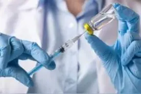 纳米比亚开始接种中国援助的新冠疫苗图片