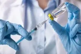 纳米比亚开始接种中国援助的新冠疫苗图片