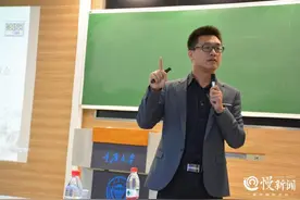 开放的题型+精彩的答案+不同的点评=一场特殊的期末考试图片