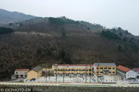湖北保康：“95后”女教师山村“走教”图片