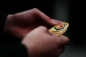 首届警察节：向负重前行的人致敬图片