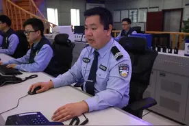 东莞110接处警员｜杨锦秋：在最短时间内做出判断，精准调度适当警力处理警情图片