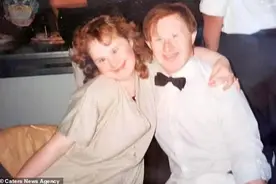 心碎！世界首对唐氏症夫妇结婚25年，丈夫却患新冠去世！他们曾鼓舞无数人图片