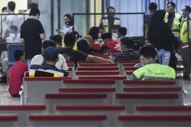 印度尼西亚三佛齐航空公司客机坠毁图片