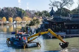 扬州瘦西湖“见底”，春节前将完成核心水域清淤视频封面