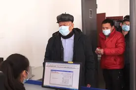 97秒｜为带老伴自驾游，济南一83岁老人考驾照：科一95分图片