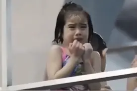 哭着鼻子挑战5米跳台的小女孩，来自这支勇敢的杨浦“娃娃队”图片