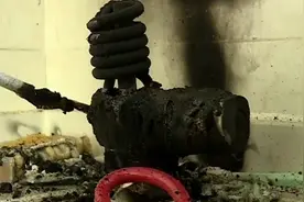 日照市民网购长虹牌电热水龙头 用了3天突然自燃图片