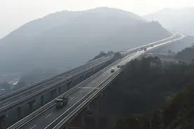 元蔓高速通车在即图片
