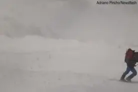 西班牙一男子登山遇雪崩被埋 幸被队友救出图片