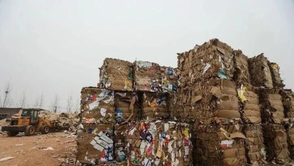 济南出现“网约收废品小哥”：每月底薪4500，有90后辞职加入