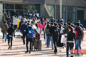 多省份放榜公务员招考笔试成绩 阅卷过程披露图片