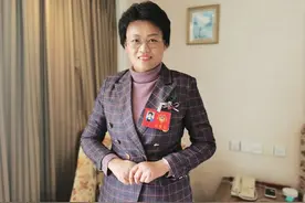 青岛两会好声音丨青岛市政协委员李秋航：电梯运行费按实际运行灵活收费，不再“一刀切”图片