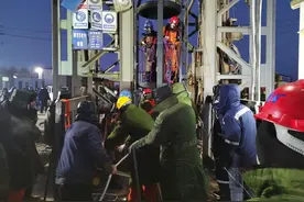 山东栖霞笏山金矿救援进展：计划从地面施工3条救生孔解决通风、给养等问题图片