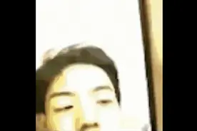 丁真酒店抽烟视频曝光：吞云吐雾姿势老练，曾自曝不抽烟不喝酒，这算翻车吗？图片