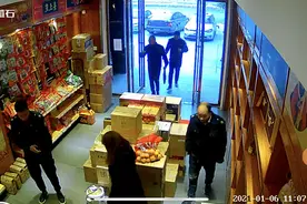 “心寒！”红谷滩一店主查看监控后，整个人都不好了……图片