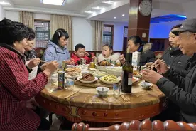 “浙”里过年 | 168户房东请吃年夜饭，宁波这个村诚邀省外租户留下来图片