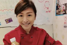 香港撑警茶餐厅老板娘李凯瑚的新年愿望：带母亲看看深圳分店图片