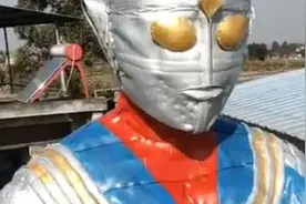 绵阳一父亲为给儿子庆生，打造5.6米高巨型奥特曼视频封面