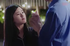 最动：娇妻被总裁深情告白，黑天白夜秀恩爱，暧昧气息瞬间狂飙！视频封面