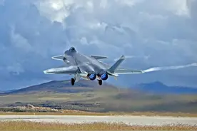 俄专家：俄并没对华捆绑销售苏-35，歼-20目前还得靠俄发动机图片