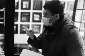 石家庄55岁抗疫干部劳累过度去世，3天前母亲离世未能相送图片