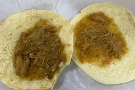 网友亲测“第3口才能舔到肉”，麦当劳肉夹馍被吐槽：“以实物为准”就能变“烧饼”？图片