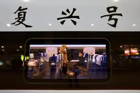 来了，上车→图片
