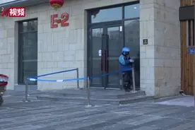 探访哈尔滨中风险小区：市民生活正常毫无紧张感视频封面