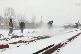 沈阳：万里铁道线上的“雪”染风采视频封面