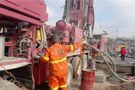 栖霞金矿事故救援最新进展：新增救援机械设备90余台套，清障深度为350米图片