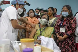 印度开打疫苗首日，首都51人现不良反应，1人被送入ICU图片