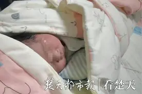 ​疫情相隔父亲盼见女儿“最后一眼”续：宝宝有了活下来的希望图片