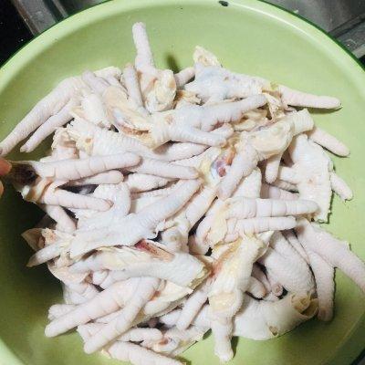 这道家喻户晓的泡凤爪是怎么做的呢？