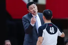 官方解答来了：杜锋怒斥裁判，为何上诉成功技术犯规取消图片