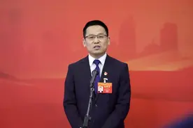 河南省人大代表刘成章：人才是乡村振兴关键 出台更多优惠政策支持大学生返乡创业图片
