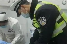 三岁孩子误食奶奶降压药 虞城交警开警车护送急救图片