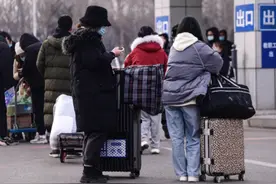 发个通知就把学生撵出校园？疫情下的外省大学生太难了图片