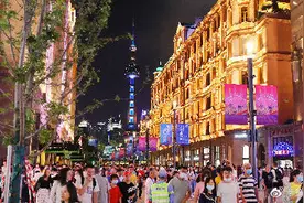 中国GDP总量首破百万亿大关：经济复苏力道强劲图片