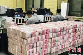 中国“职业经理人首富”身家650亿，多人从前台、服务员逆袭图片