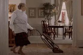 一勺白醋解决厕所臭味问题，赶紧学起来吧图片