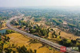 组图︱省道203线广安恒(升)肖(溪)快速通道全线贯通图片