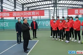 ​彭清华前往四川体育职业学院调研并看望慰问训练备战运动员和教练员图片