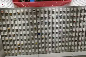 买完货拍照发“圈”集合店粘住年轻人图片