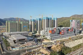 这个全国最大机器人小镇首发项目实现全面封顶图片