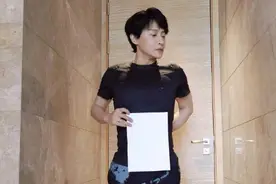 陈志朋坚持减肥成功晒出照片“A4腰”震惊网友图片
