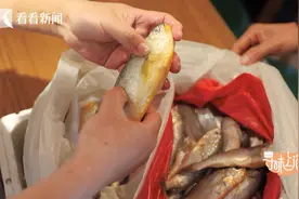 汤白味鲜的黄鱼面，原来秘诀竟这么简单？图片