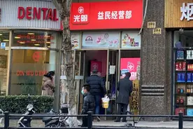 每斤10元钱的散装饼干，为什么让上海这家10平方米小店变成网红图片