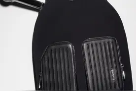「是日美好事物」RIMOWA首个软箱包系列上架，空山基与Mizuno推“漂浮”球鞋图片