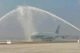 成都天府国际机场试飞，南航“空中巨无霸”压轴出场完成任务图片